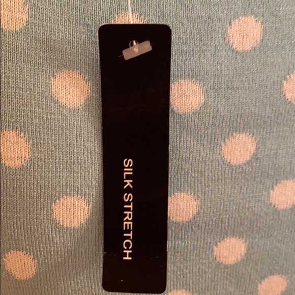 Silk shell top.  75% silk blend - Picture 6 of 7